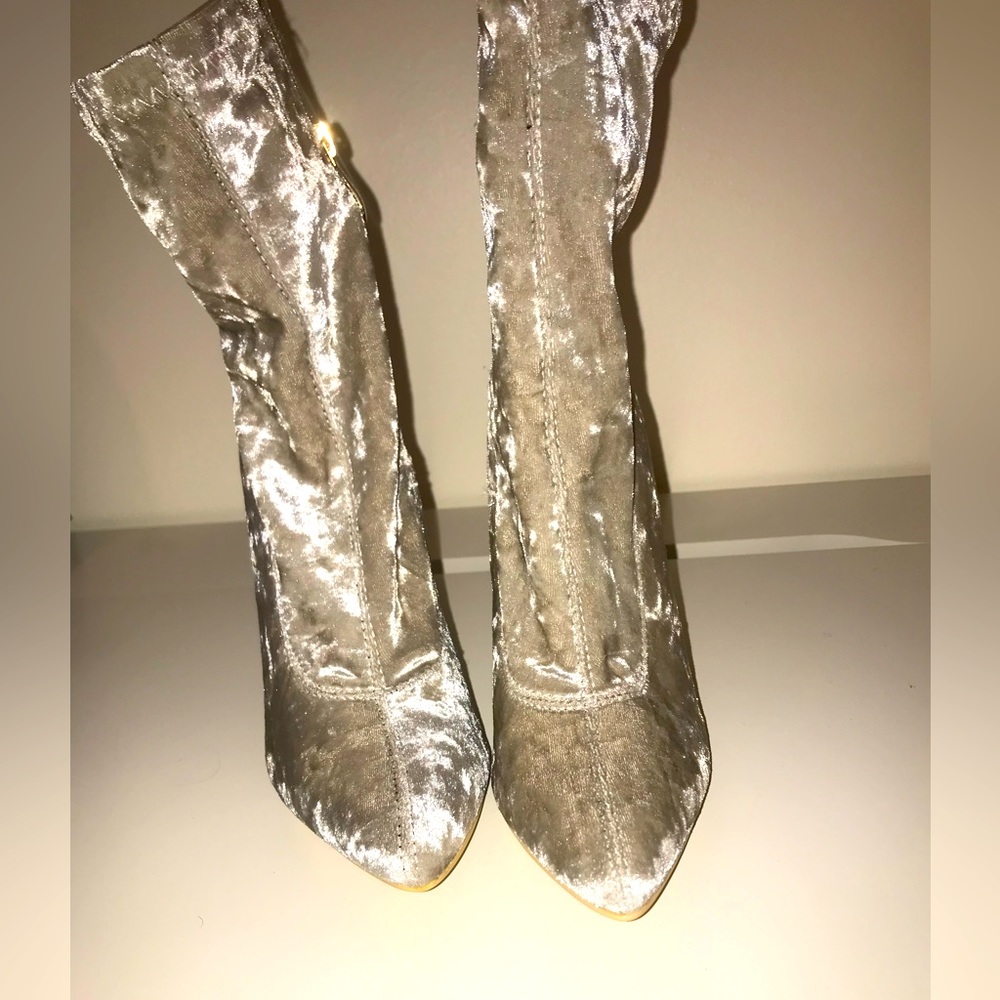 Miss Lola velour booties